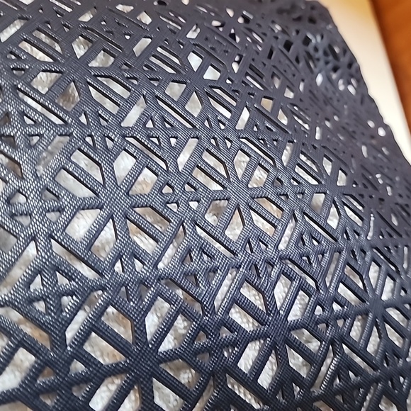 🆕️Tory Burch Lazer Cut Out Bag - Picture 4 of 14